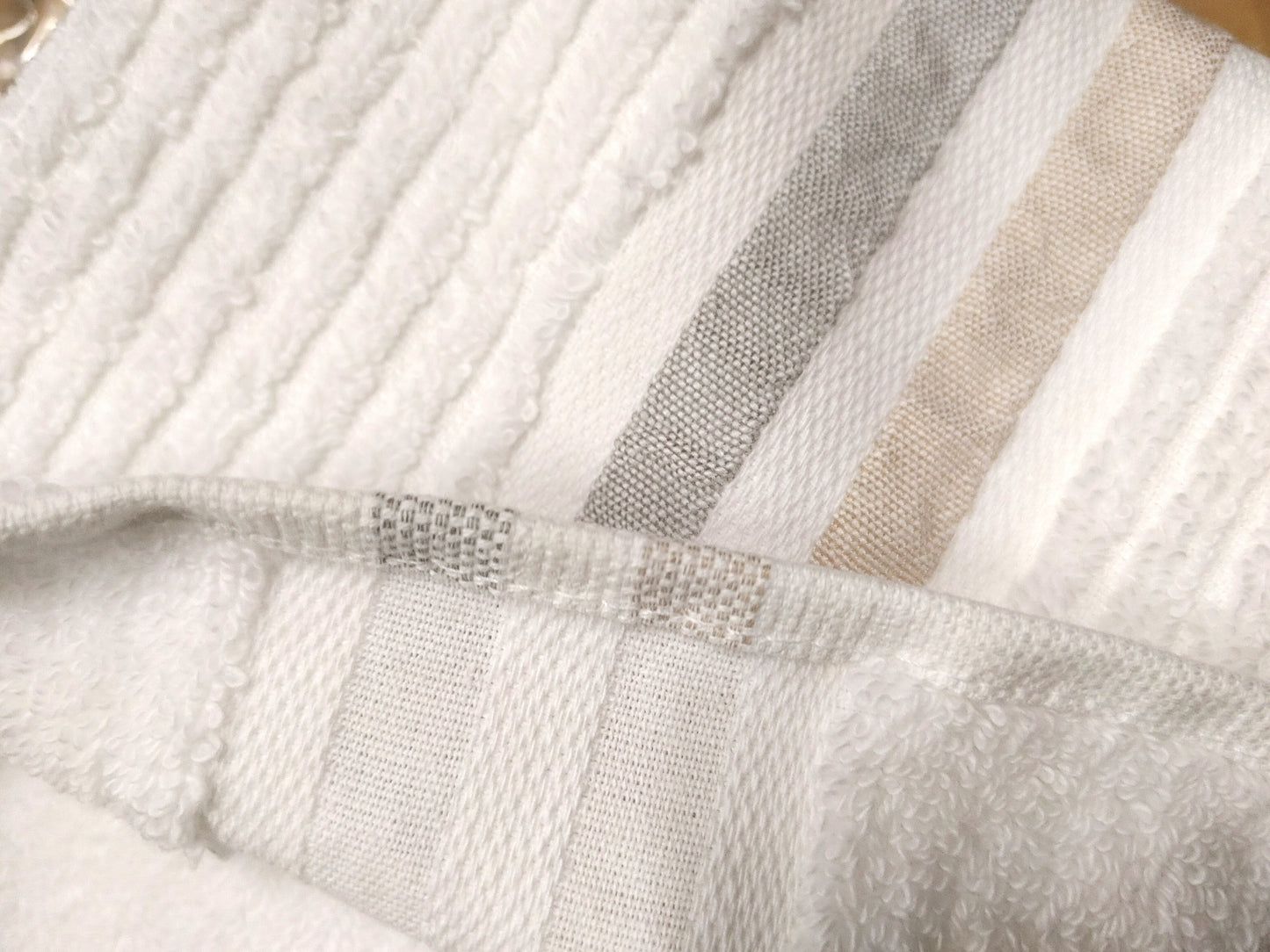 Aura - Set of 4 Bath Towels