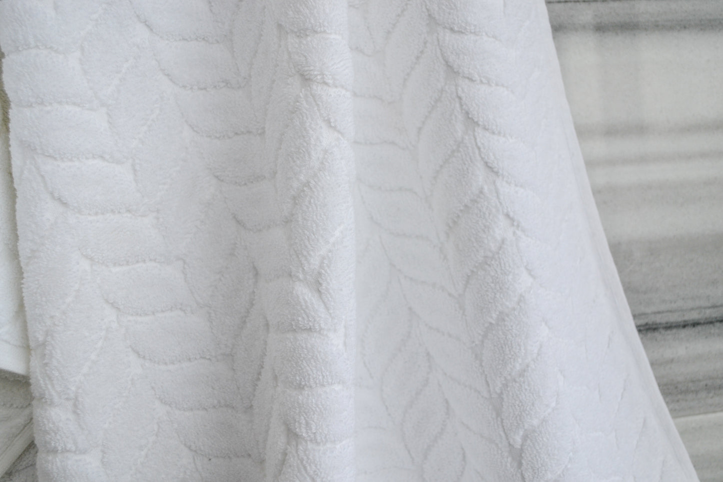 Romance - Set of 12 White Hand Towels